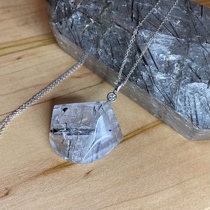 Tourmalinated Quartz and Diamond pendant with 14k